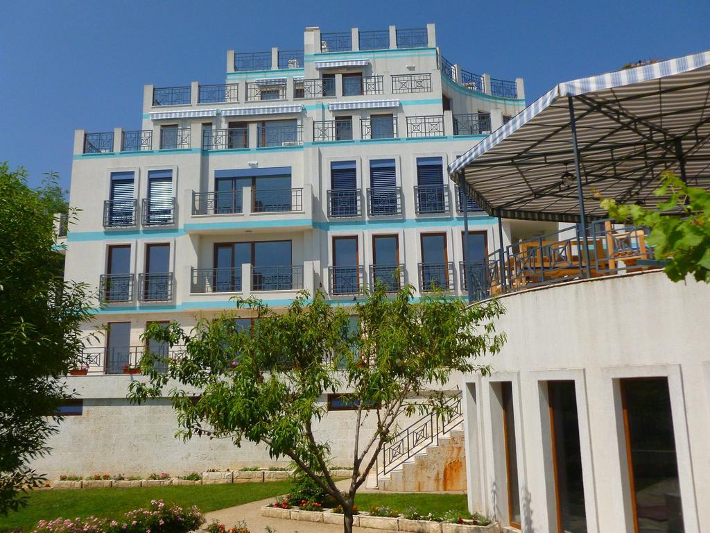 Aparthotel Prostor Каварна Екстер'єр фото