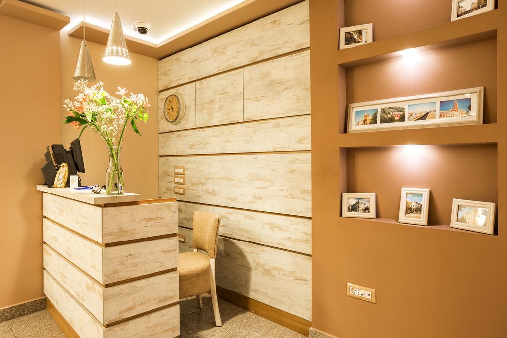 Aparthotel Prostor Каварна Екстер'єр фото